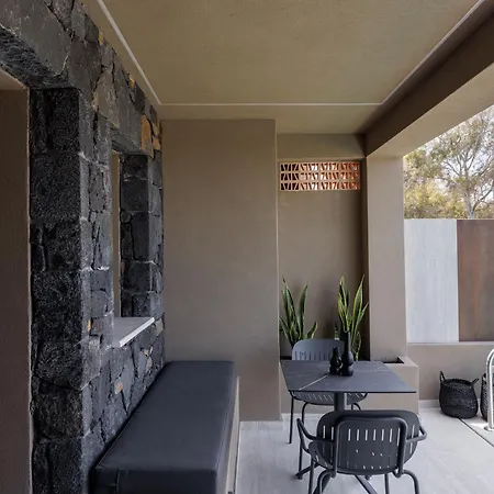 Hidden Hills Messaria (Santorini)