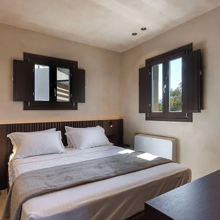 Hotel Hidden Hills Messaria (Santorini)