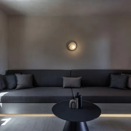 Hidden Hills * Messaria (Santorini)