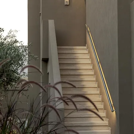 Hotel Hidden Hills *