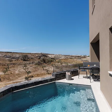 Hidden Hills Hotel *