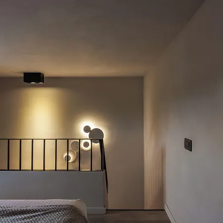 Hidden Hills מלון *