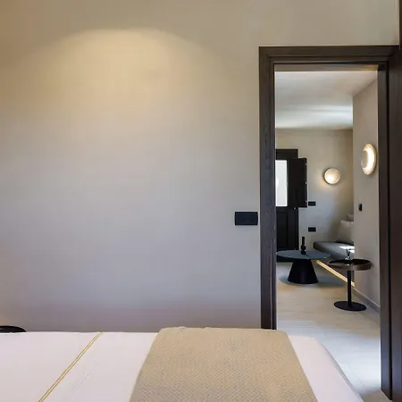 Hidden Hills Hotel *