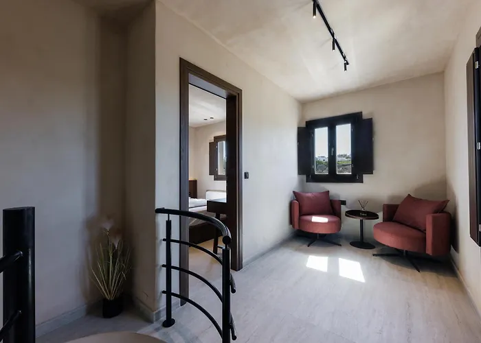 Hidden Hills Hotel *