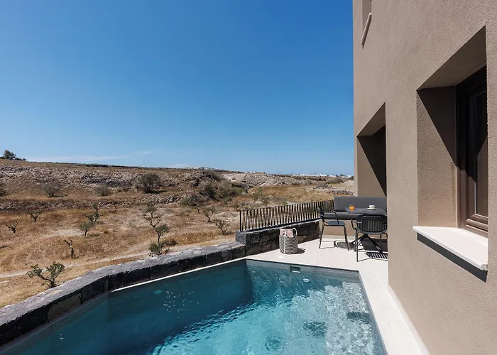 Hidden Hills Hotel *